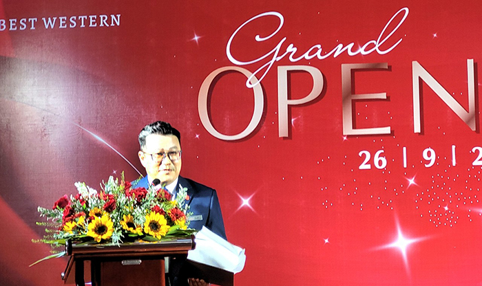 Ông Lâm Dương An - Tổng Giám đốc Điều hành khách sạn Best Western Premier Marvella Nha Trang phát biểu tại lễ khai trương
